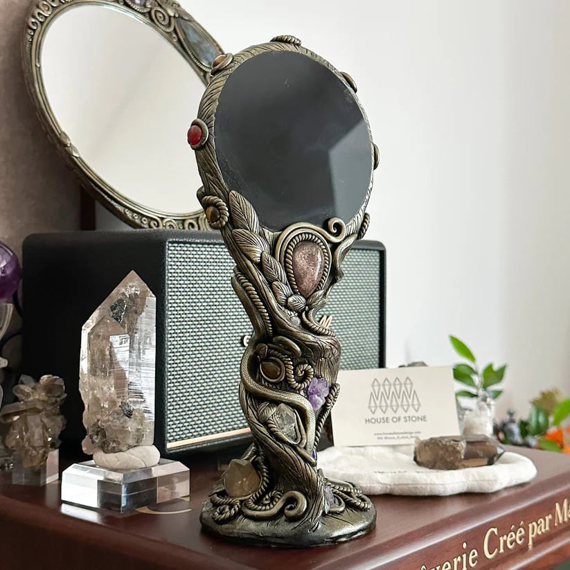 🔮 Handmade Black Obsidian Scrying Mirror – Crystal Chakra Altar Tool💋