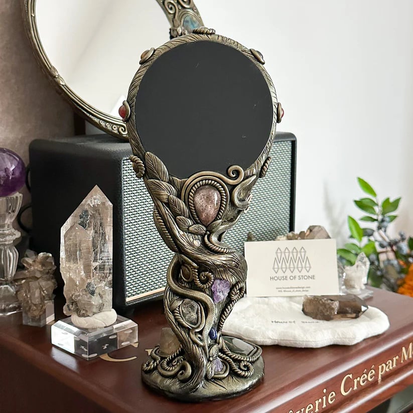 🔮 Handmade Black Obsidian Scrying Mirror – Crystal Chakra Altar Tool💋